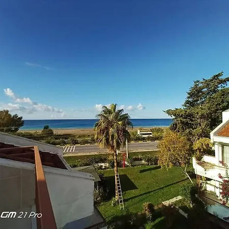 Beachfront With 6 Oceanview Terraces *