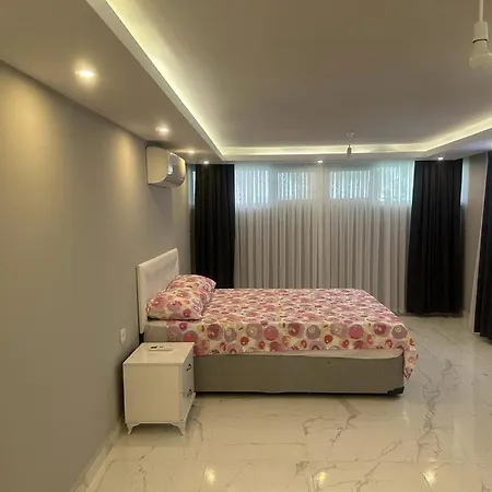 Beachfront With 6 Oceanview Terraces *