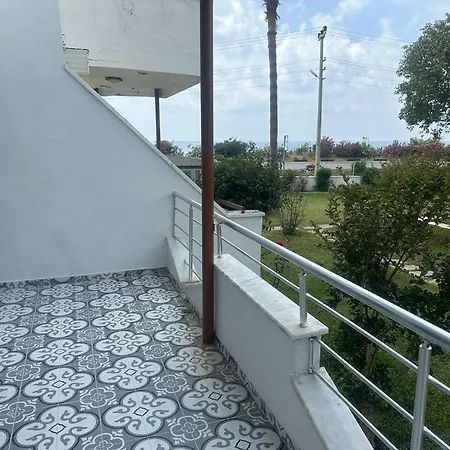 Beachfront With 6 Oceanview Terraces *